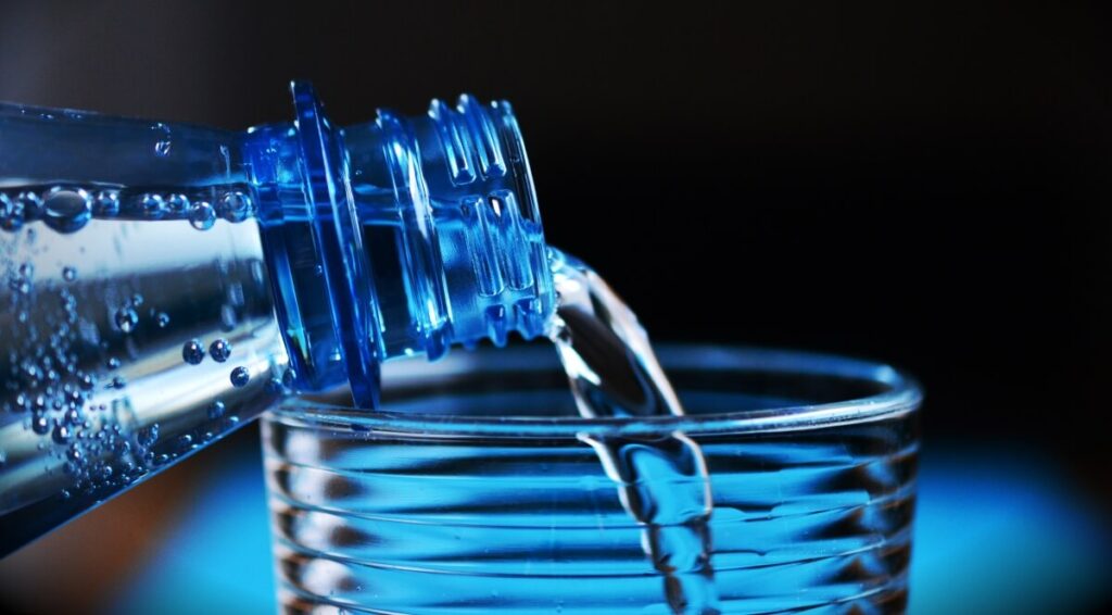 um método de imersão eficaz é usar água destilada