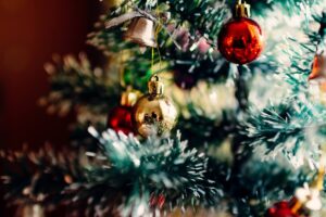 Weihnachtsgeschenkideen mit einem Weihnachtsbaum