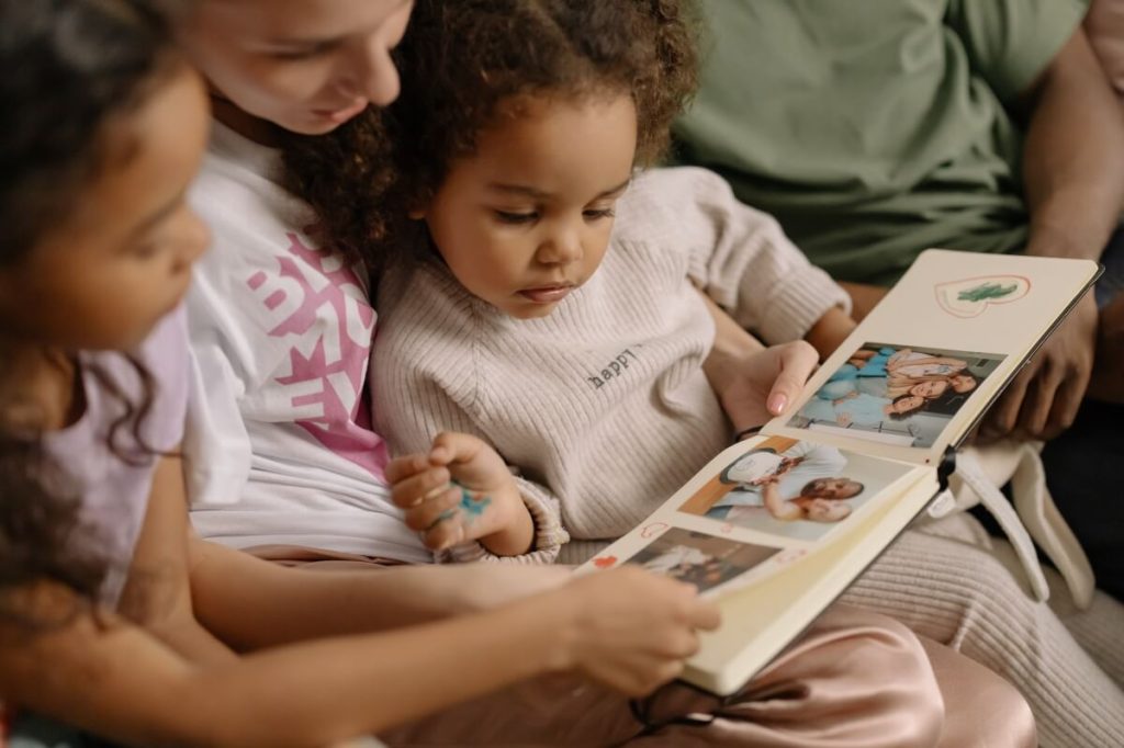 Idéias criativas para livros de fotos de bebês para futuros pais